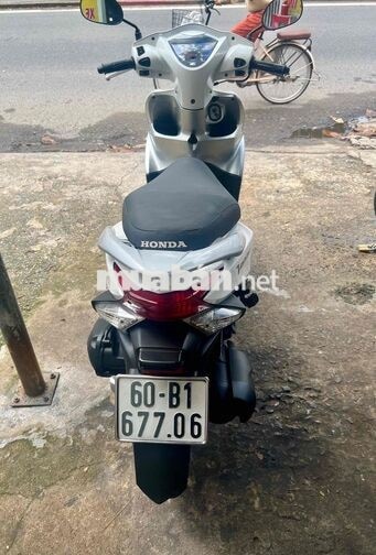 Honda Vision Trắng 2012