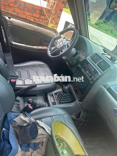 Suzuki Vitara Xanh bơ 2 cầu số sàn