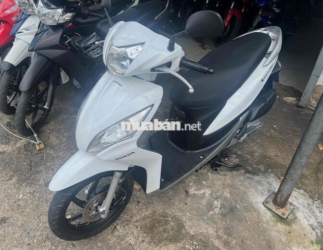 Honda Vision Trắng 2012