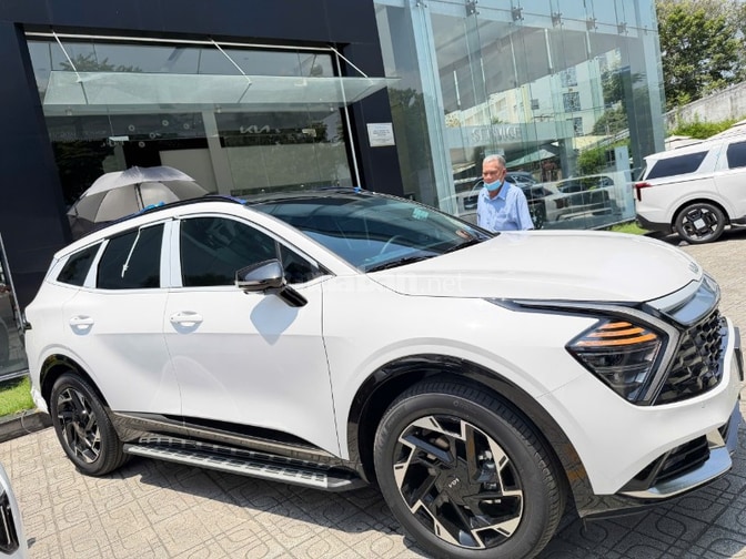 BÁN XE KIA SPORTAGE 2.0 SIGNATURE, MÀU TRẮNG, 2026, bản cao cấp, 99%
