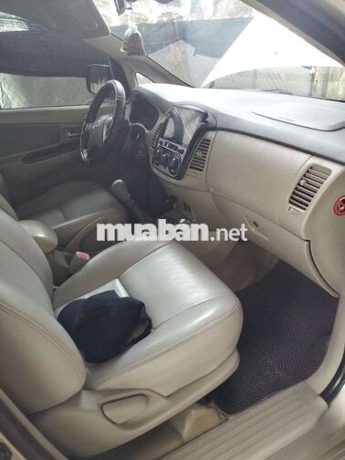 Toyota Innova 2014 Số sàn Vàng cát