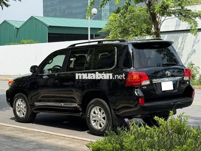 Bán Toyota Land Cruiser 4.6 sản xuất 2015.