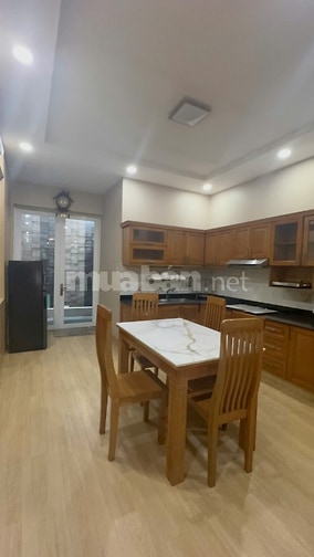 Cho thuê nhà 4 tầng mặt tiền Bùi Tá Hán quận 2. 35 triệu/tháng.