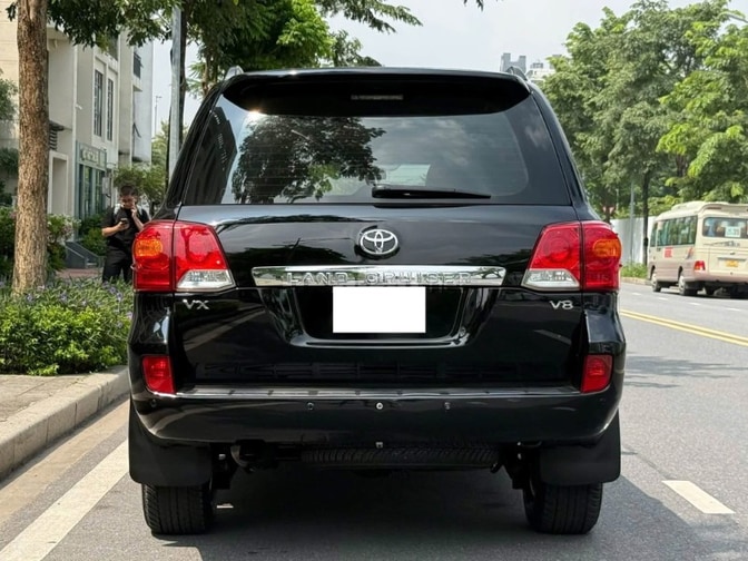 Bán Toyota Land Cruiser 4.6 sản xuất 2015.