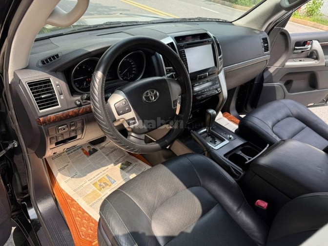 Bán Toyota Land Cruiser 4.6 sản xuất 2015.