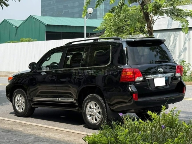 Bán Toyota Land Cruiser 4.6 sản xuất 2015.