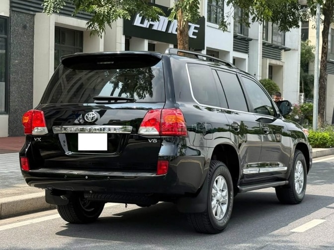 Bán Toyota Land Cruiser 4.6 sản xuất 2015.
