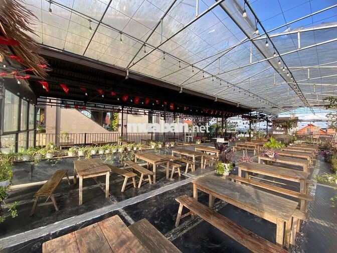 Cho thuê mặt bằng mặt tiền 400m2 // 3 tháng 4 cửa ngõ thành phố 