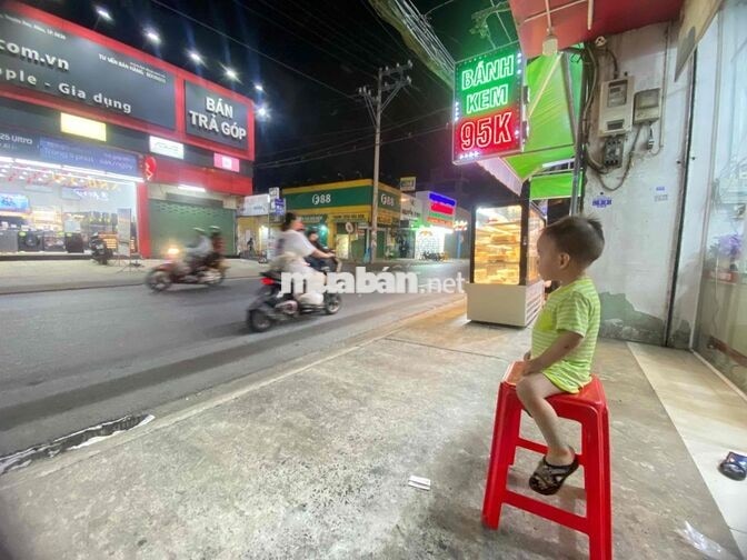 Sang shop quần áo ngay chợ Đại Hải Phan Văn Hớn 60tr