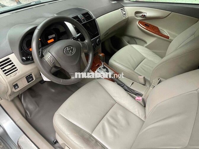 Corolla Altis 2010 2.0V cực chất và rất đẹp