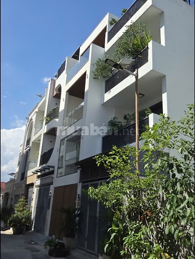 Bán giảm 3 tỷ HXH 793 Trần Xuân Soạn  Tân Hưng Q.7 dt 4,5x12m 3 tầng.