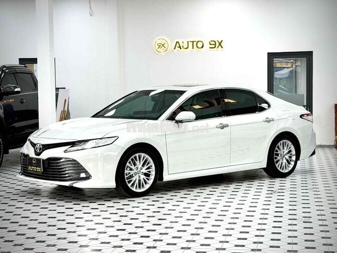 🚘 Toyota Camry 2.5Q 2021 Trắng Ngọc Trai 13.000km