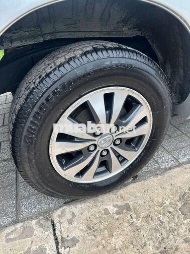Toyota Innova 8 chỗ Số sàn Bạc