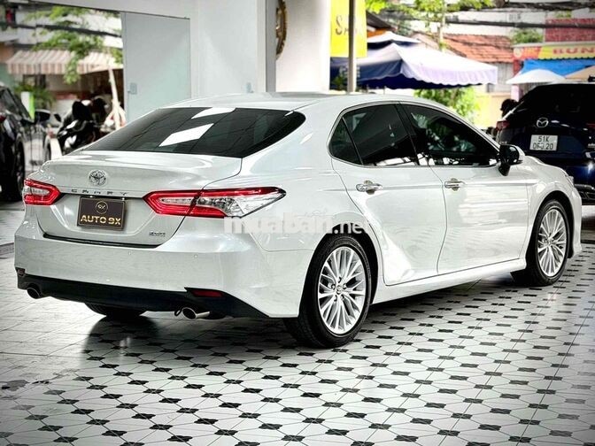 🚘 Toyota Camry 2.5Q 2021 Trắng Ngọc Trai 13.000km