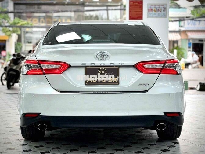 🚘 Toyota Camry 2.5Q 2021 Trắng Ngọc Trai 13.000km