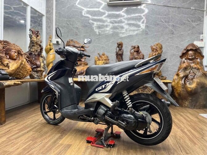 Yamaha Luvias chính chủ biển SG máy bao êm