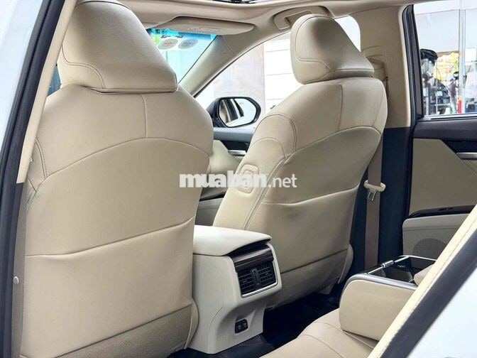🚘 Toyota Camry 2.5Q 2021 Trắng Ngọc Trai 13.000km