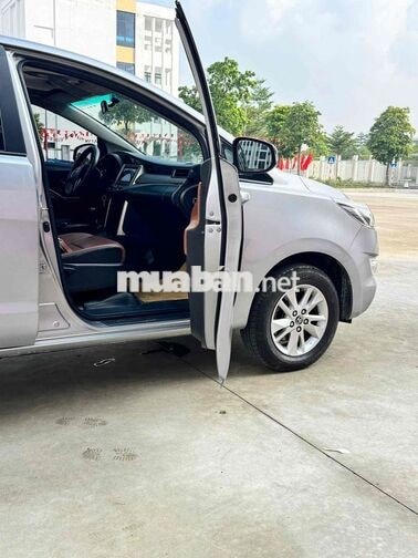 Toyota Innova 2.0E Số sàn 2019 Ghi bạc biển 30/F