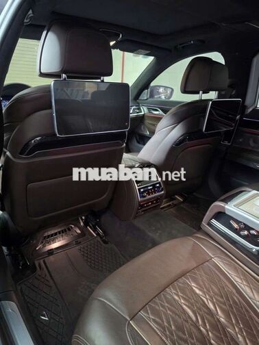 BMW 740 Prue  2021 69000 km Đen