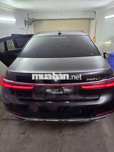 BMW 740 Prue  2021 69000 km Đen