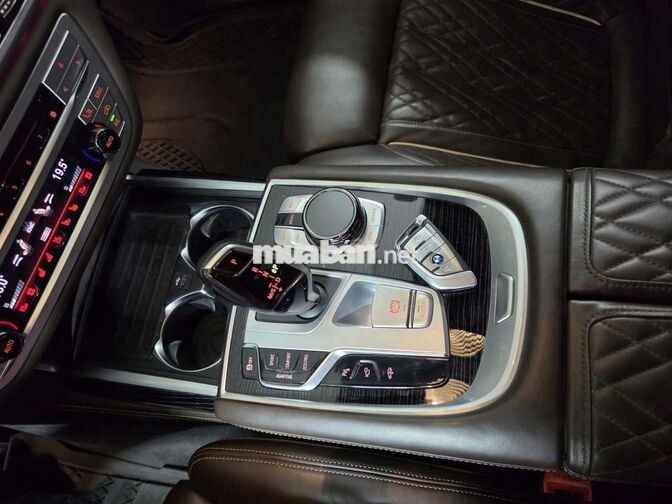 BMW 740 Prue  2021 69000 km Đen