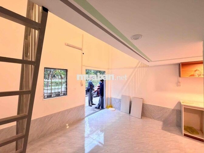 Dãy trệt Tô Ký giá chỉ 3tr2 5p qua CVPM Quang Trung