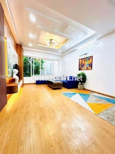 Cho thuê nhà Lạc Long Quân, Tây Hồ – 40m² 5 tầng – 3PN – full đồ  12tr