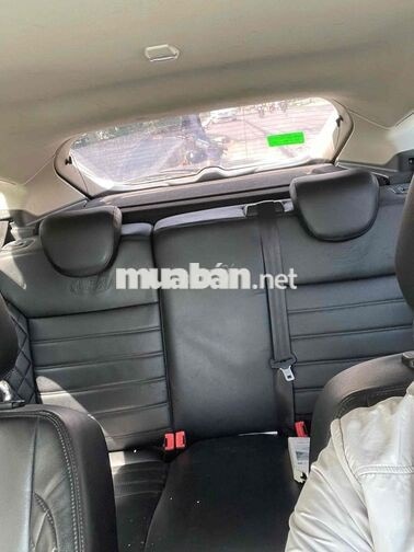 Ford Focus Trắng Xe gia đình