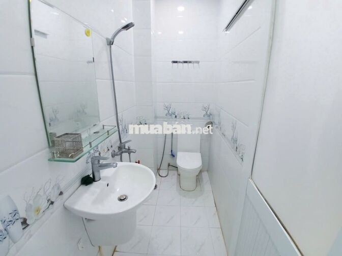 Phòng 4tr2 , sạch sẽ, đường Lò Siêu Quận 11 , gần Đầm Sen giáp Quận 10
