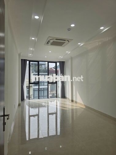 Nhà 6T - Mặt Phố, Lô Góc Hoàng Quốc Việt - DT 60m2 - Giá Thuê 4x triệu