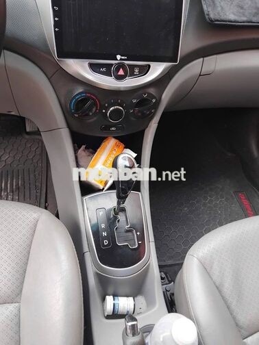Hyundai Accent 2012 Số tự động Trắng