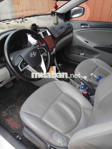 Hyundai Accent 2012 Số tự động Trắng