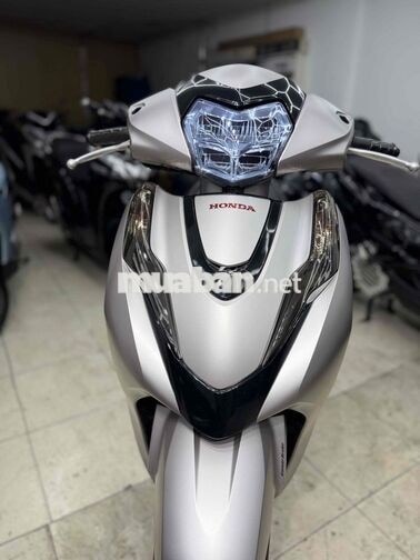 Honda Lead 4VAL Đặc biệt 2023 Bạc nhám Smartkey