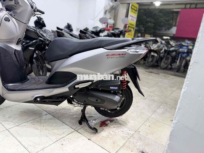 Honda Lead 4VAL Đặc biệt 2023 Bạc nhám Smartkey