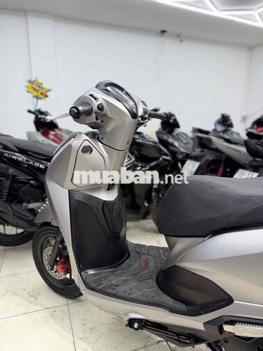 Honda Lead 4VAL Đặc biệt 2023 Bạc nhám Smartkey