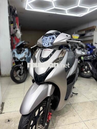 Honda Lead 4VAL Đặc biệt 2023 Bạc nhám Smartkey