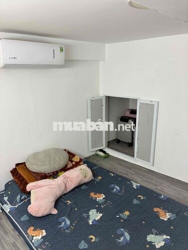 Cho thuê căn 2 phòng ngủ 1 phòng khách đầu tháng 10 trống