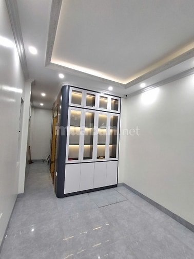 Tôi bán nhà 6 tầng nội thất đầy đủ, đầu ngõ 181, Trần Phú, Văn Quán.