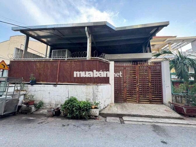 kho cho thuê lâm hoành an lạc bình Tân DT 430m giá 40tr