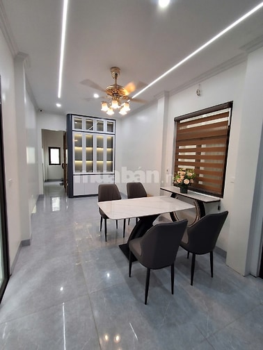 Tôi bán nhà 6 tầng nội thất đầy đủ, đầu ngõ 181, Trần Phú, Văn Quán.