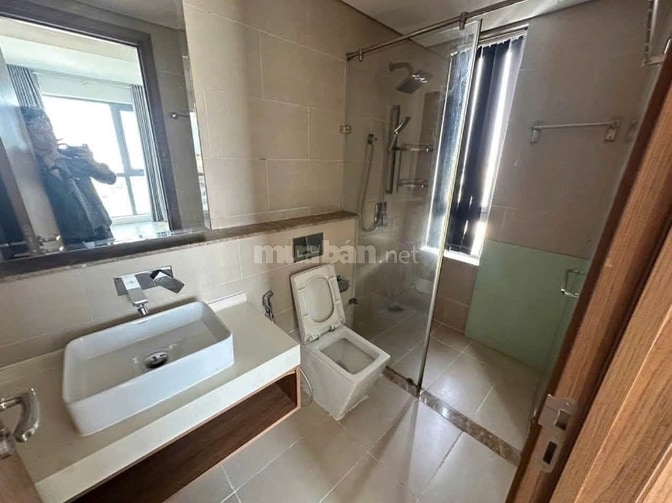 Nhà riêng 2p ngủ- đường Cô Giang-Cầu Kiều, sẵn nội thất giá 15tr/tháng
