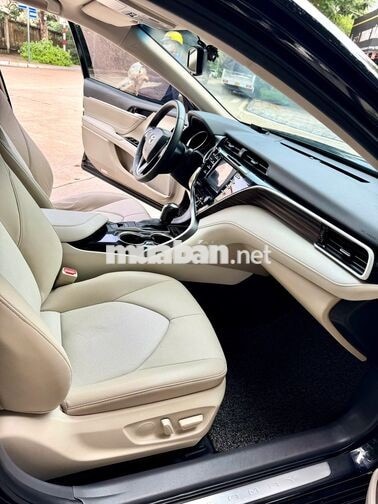 TOYOTA CAMRY 2.0G NHẬP SX 2019 PHOM MỚI
