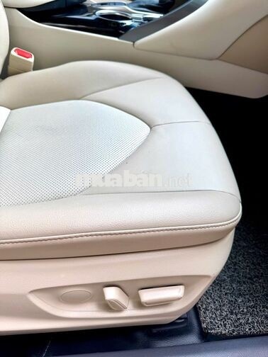 TOYOTA CAMRY 2.0G NHẬP SX 2019 PHOM MỚI