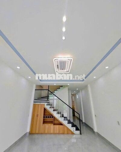 Ngộp nhà 1 lầu gần chợ đêm Tân Uyên giá 1ty830 thương lượng
