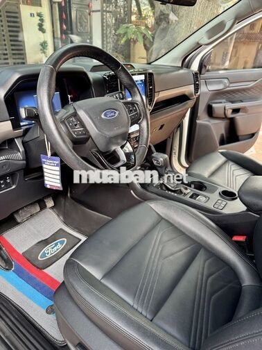 FORD EVEREST 4X2 MÁY DẦU STĐ SX 2022 PHOM MỚI