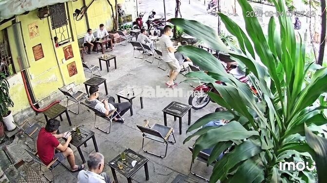 Cần sang quán cà phê lâu năm gần đại học công nghiệp ( 100 triệu)