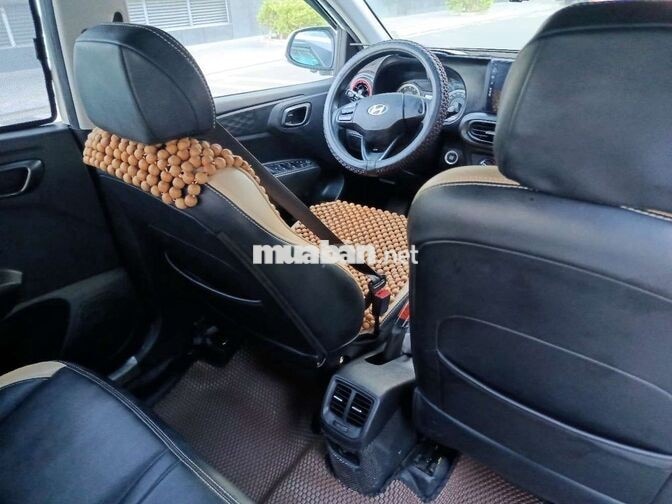 Hyundai Grand i10 Hatchback Trắng 5 chỗ