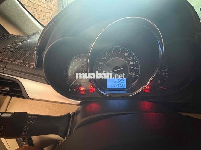 Toyota Vios Sedan Trắng 2018 bản 1.5 E MT số sàn