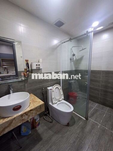 💥CHO THUÊ NHÀ KHU BÌNH PHÚ 2 CÓ MÁI CHE ÔTÔ