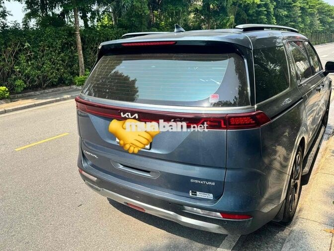 KIA Carnival 2.2D Signature 2022 Xám